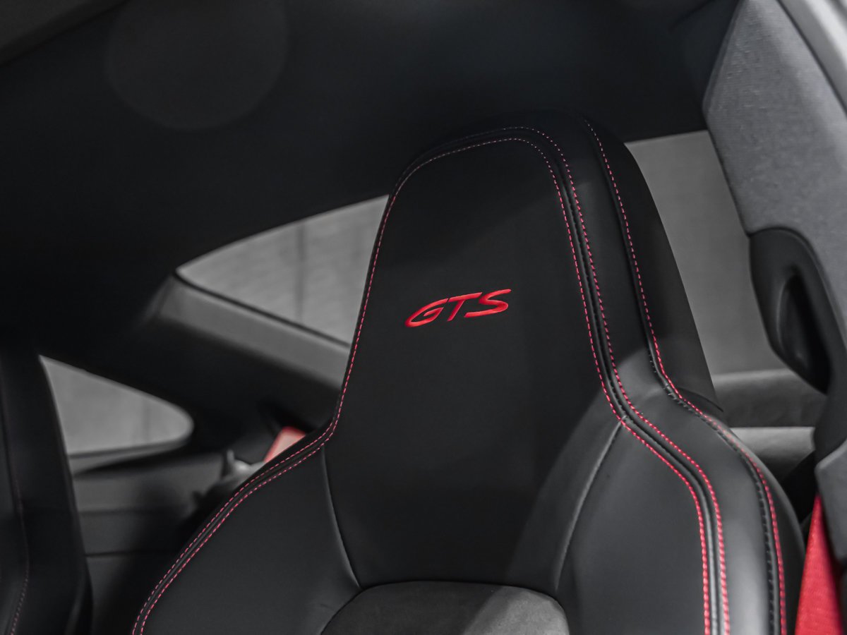 2024 Porsche 911 CARRERA 4 GTS Black Montreal - photo #31