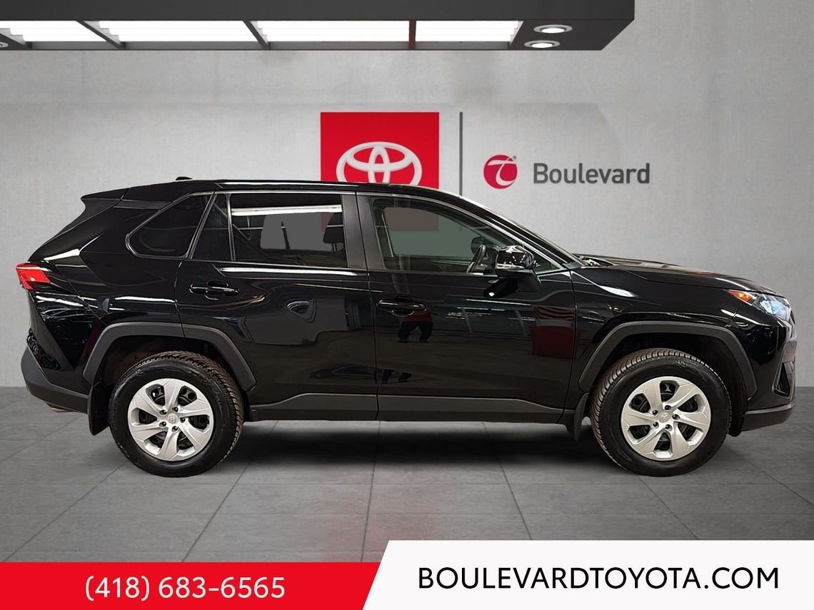 2024 Toyota RAV4 531720-104 | LE Black Québec - photo #2