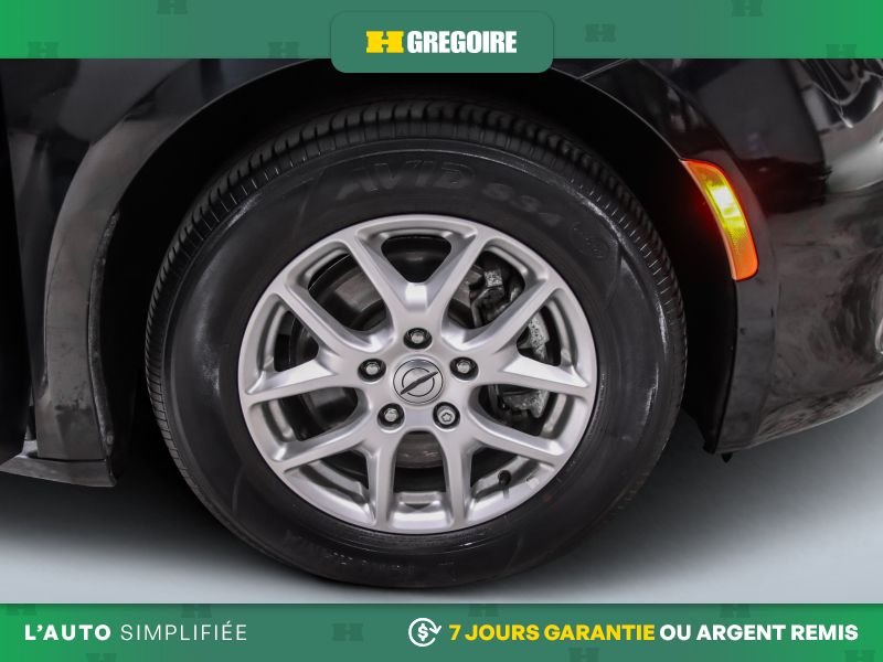 2022 Chrysler Grand Caravan Black Blainville - photo #30