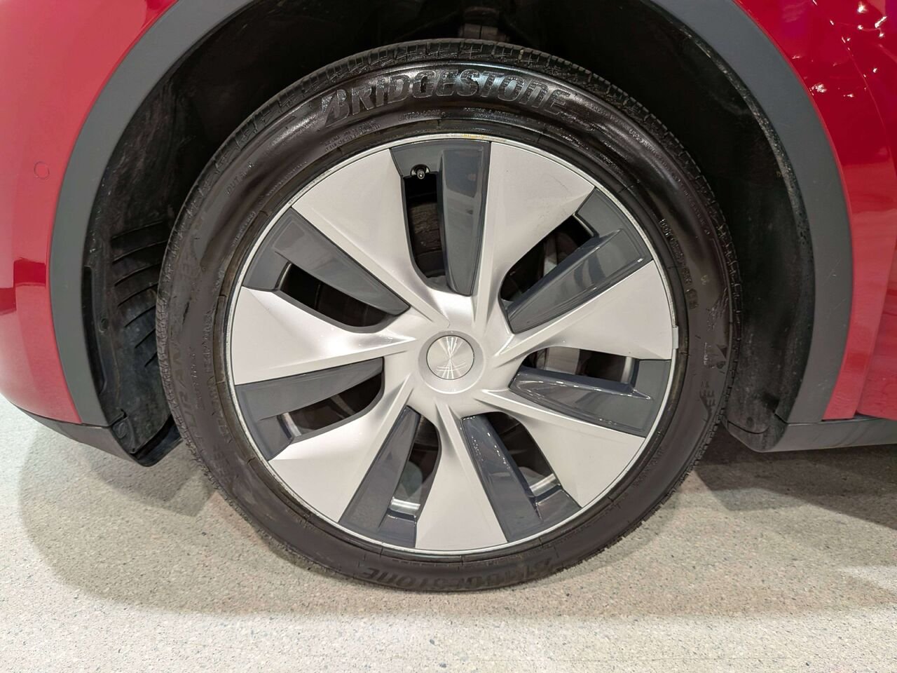 2020 Tesla Model Y Long Range AWD Red Val-David - photo #31