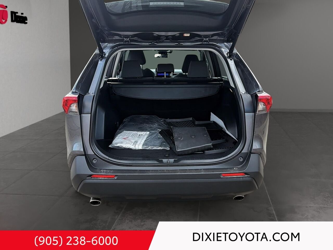2024 Toyota RAV4 XLE AWD / CLEAN CARFAX / HEATED SEATS / MOONROOF / BACKUP CAMERA White Mississauga - photo #20