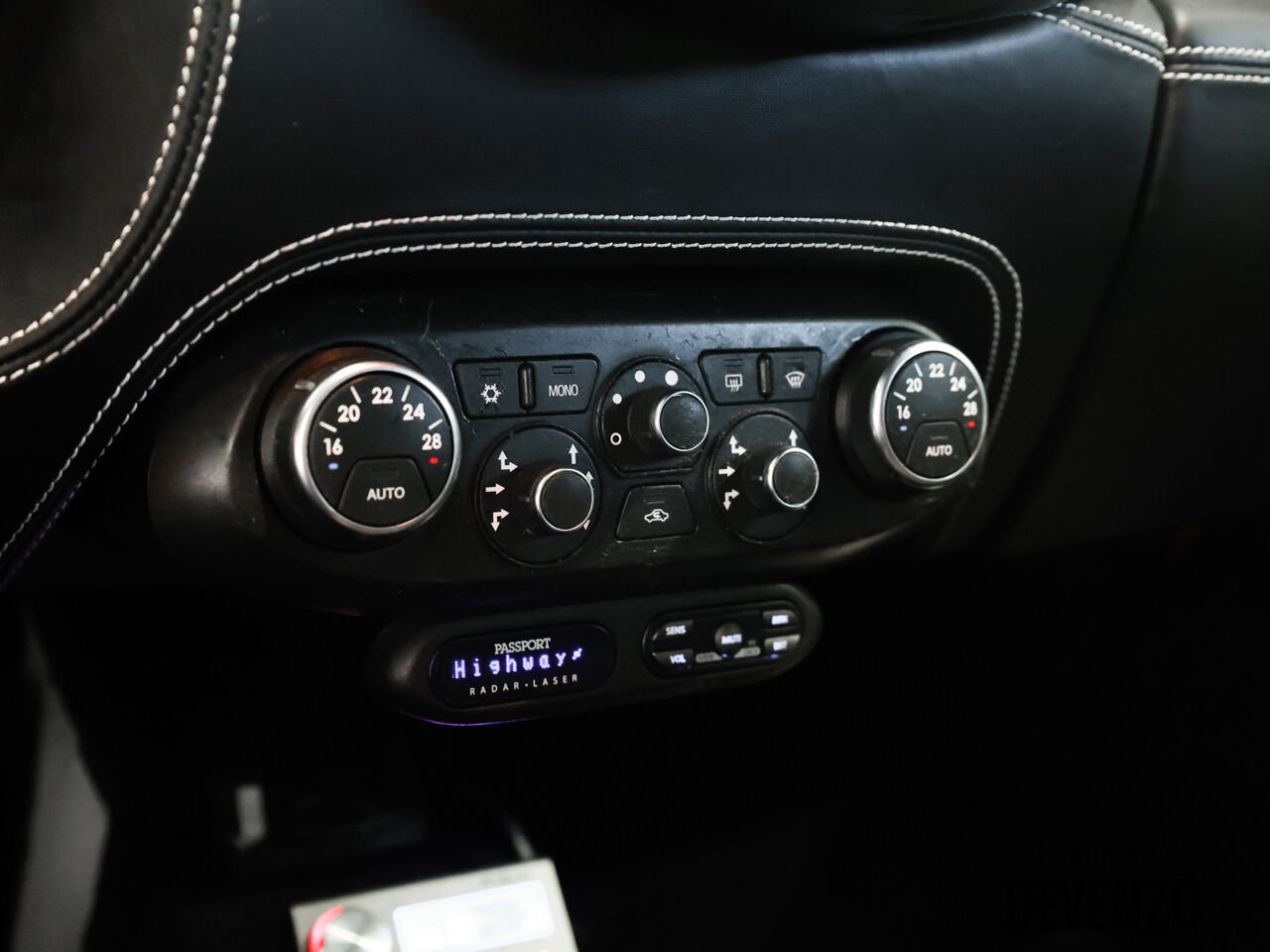 2011 Ferrari 458 Italia White Saint-Eustache - photo #16