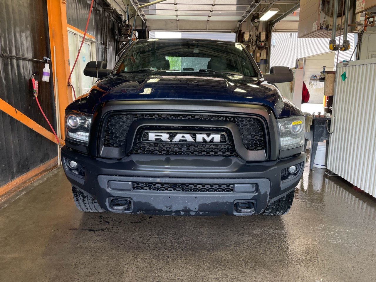Ram 1500 Classic WARLOCK CREW 4X4 *CARPLAY* GR COMMODITÉ GR LUXE 2021 Bleu Saint-Jérôme - photo #3