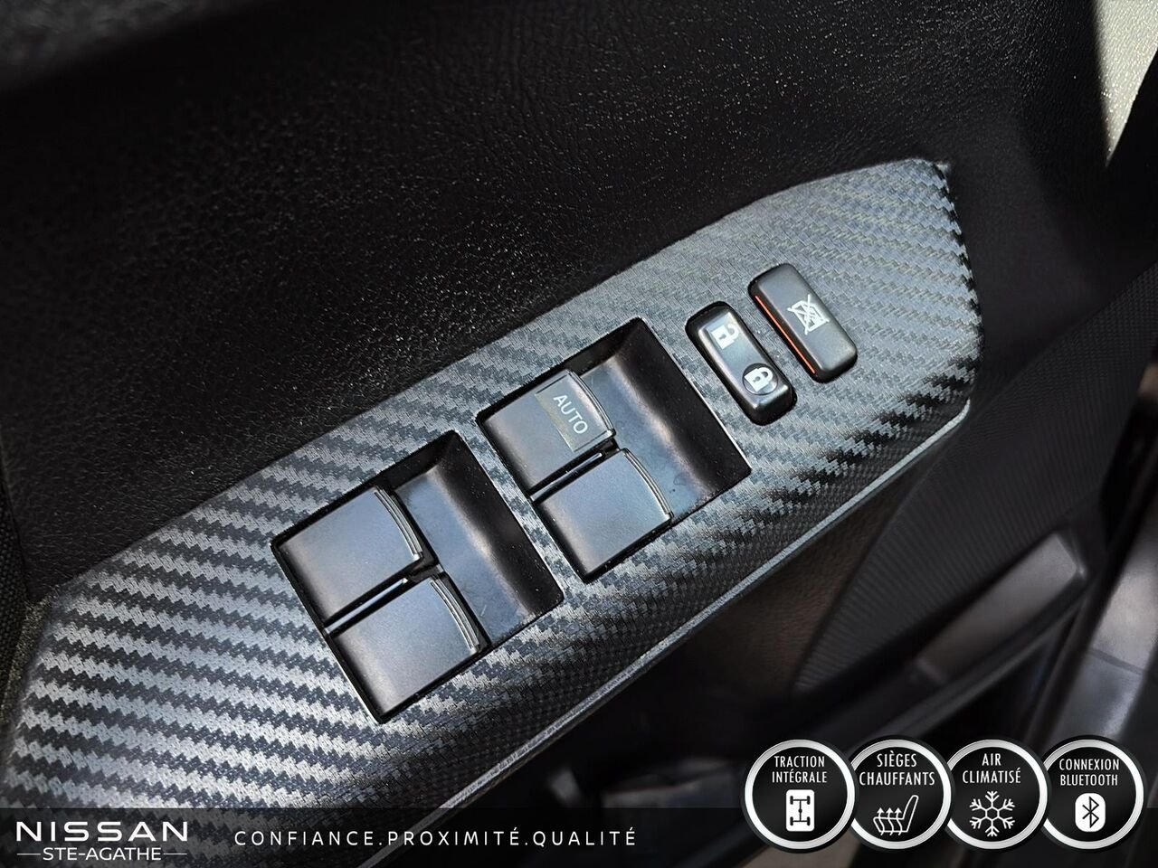 Toyota RAV4 2015 Noir Saint-Jérôme - photo #14