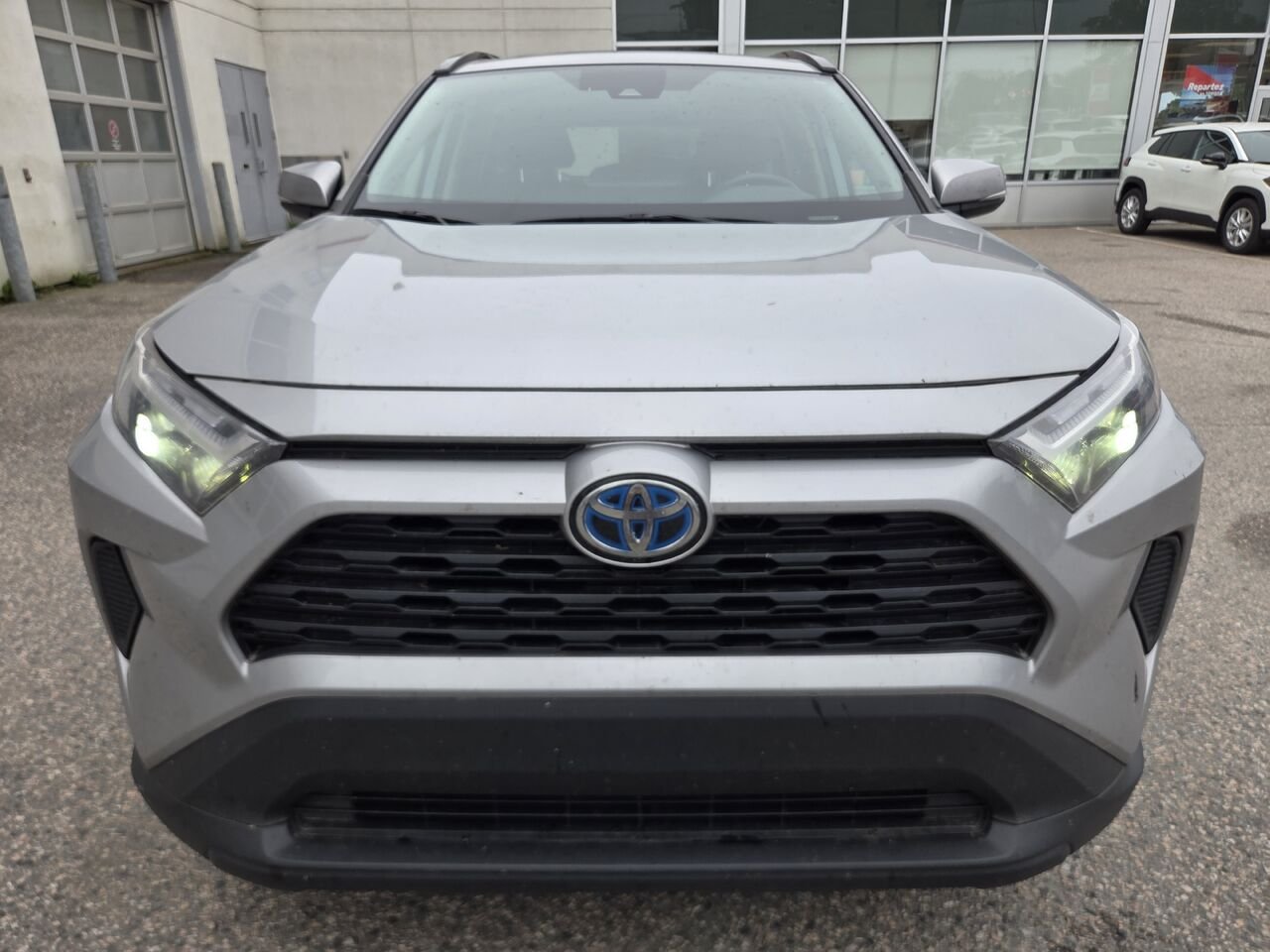 2023 Toyota RAV4 XLE HYBRIDE Silver Mont-Laurier - photo #1