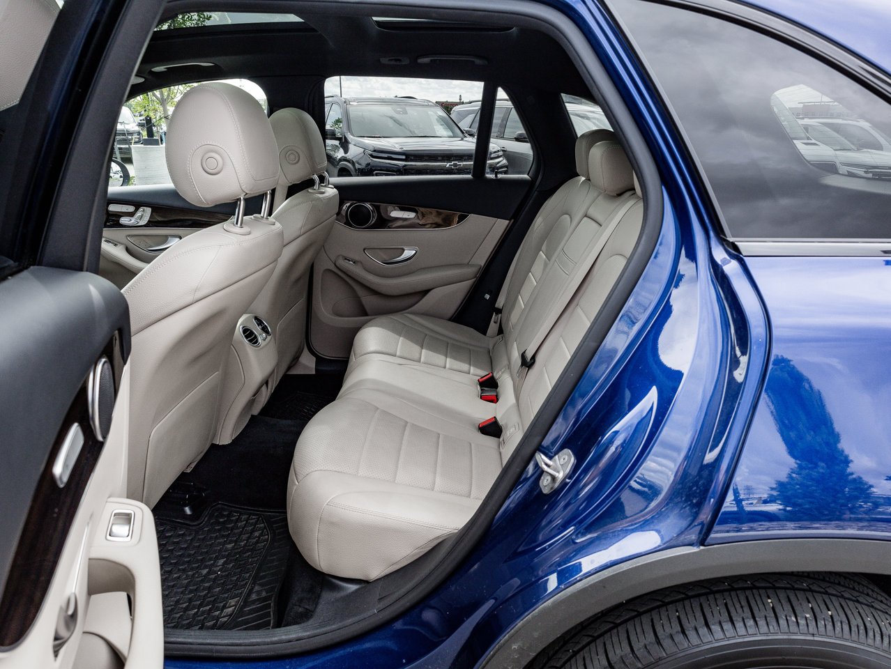 2017 Mercedes-Benz GLC 4MATIC 4dr GLC 300 Blue Sherwood Park - photo #32