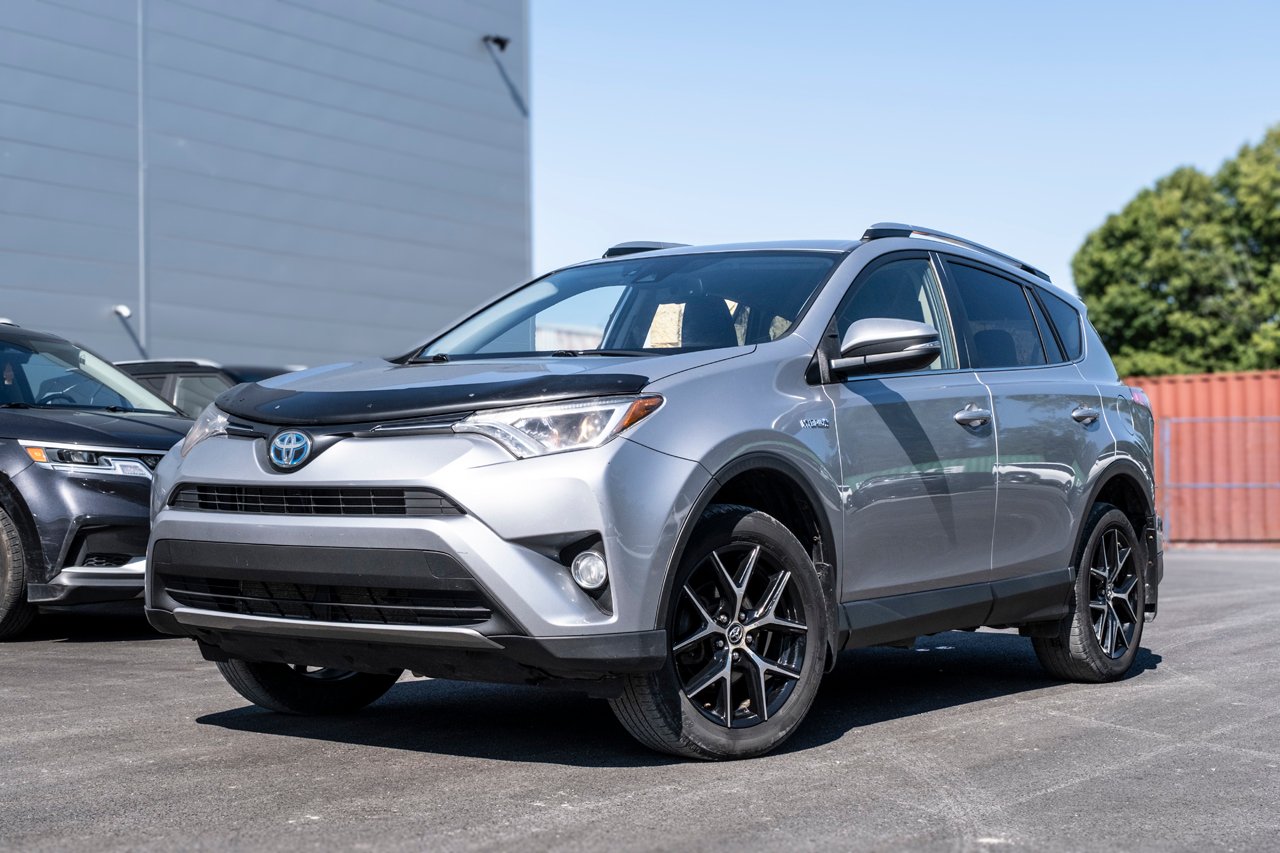 2018 Toyota RAV4 Grey Gatineau - photo #0