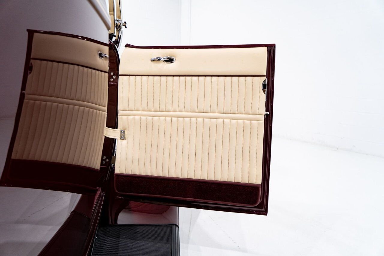 Ford Highboy Lobeck creation spectacular presentation **PRICE IN USD** 1932 Rouge Montréal - photo #49