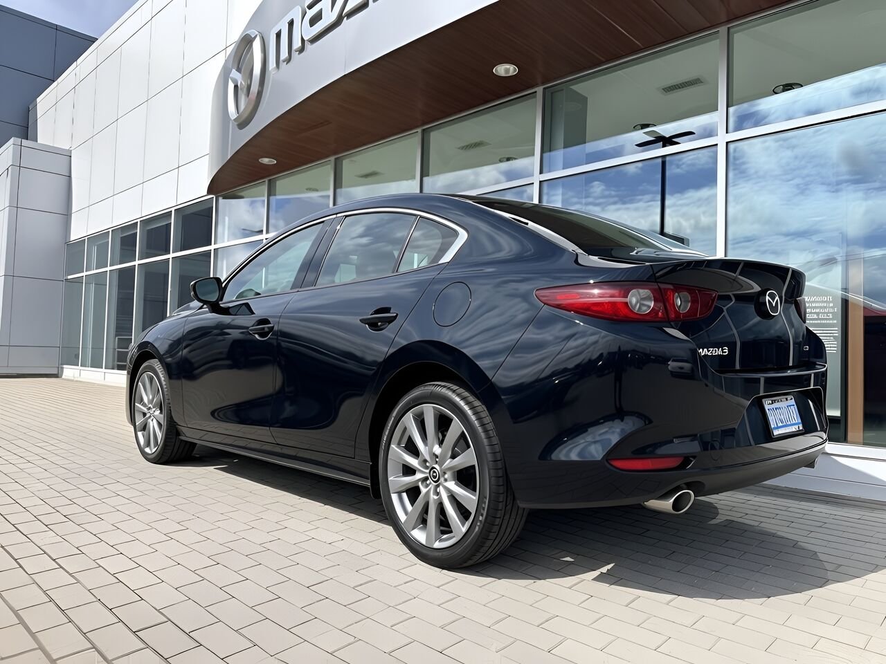 MAZDA Mazda3 2026 Noir de jais mica Notre-Dame-des-Prairies - photo #8