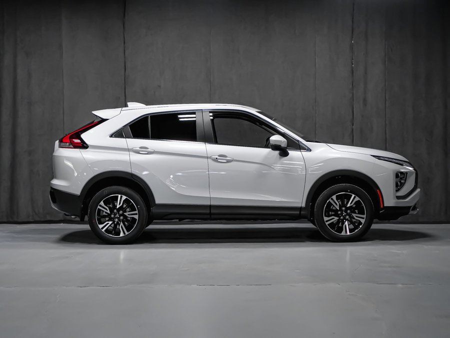 2026 Mitsubishi Eclipse Cross SE White Diamond