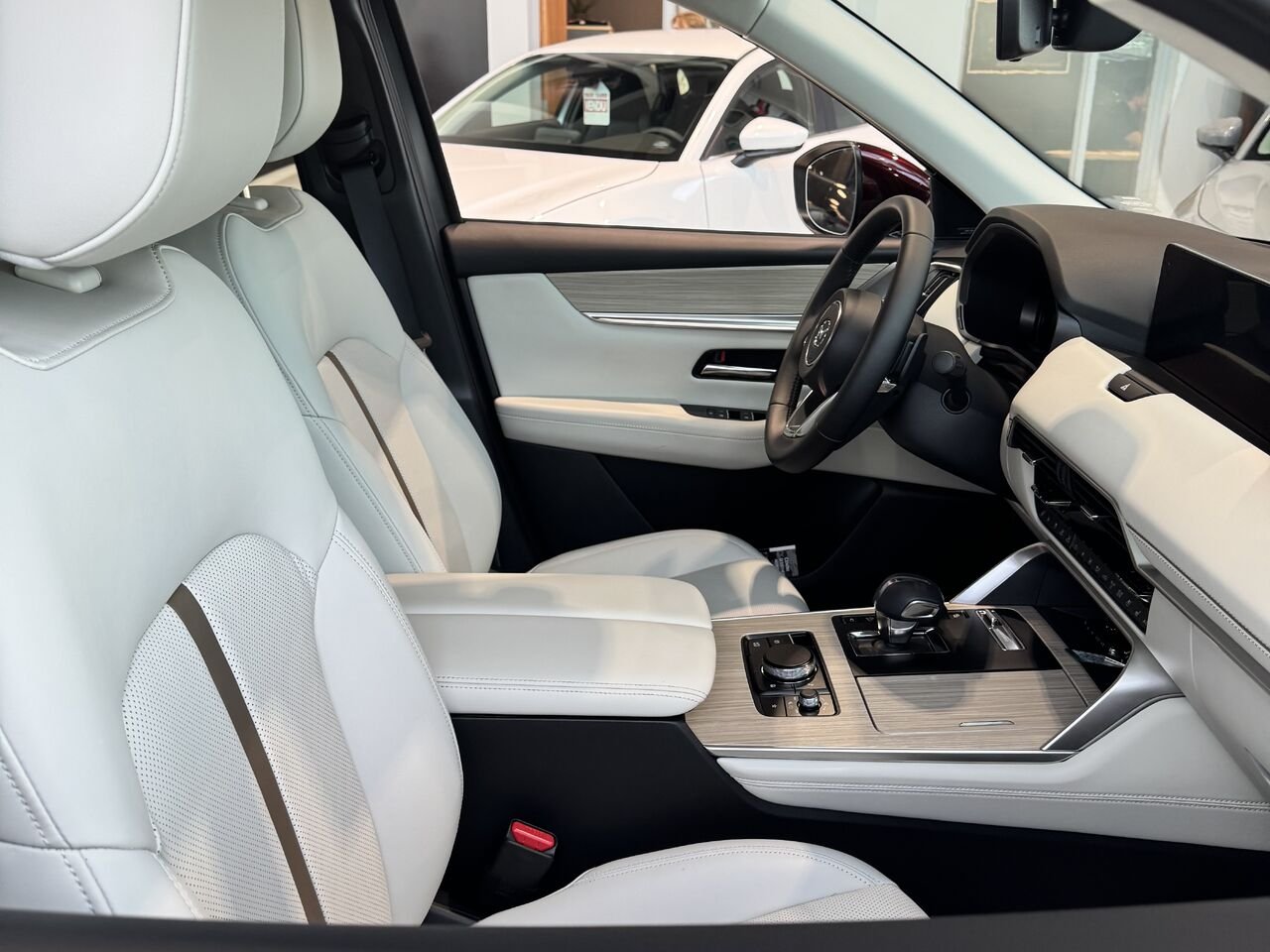MAZDA CX-90 hybride rechargeable 2025 Rouge artisanal cristal métallisé Ste-Marie - photo #6
