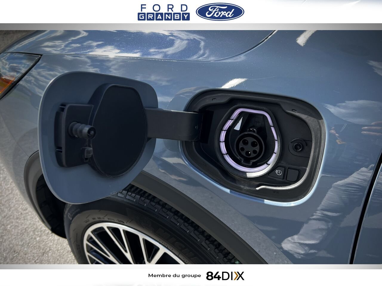 2024 Ford Escape Blue Granby - photo #10
