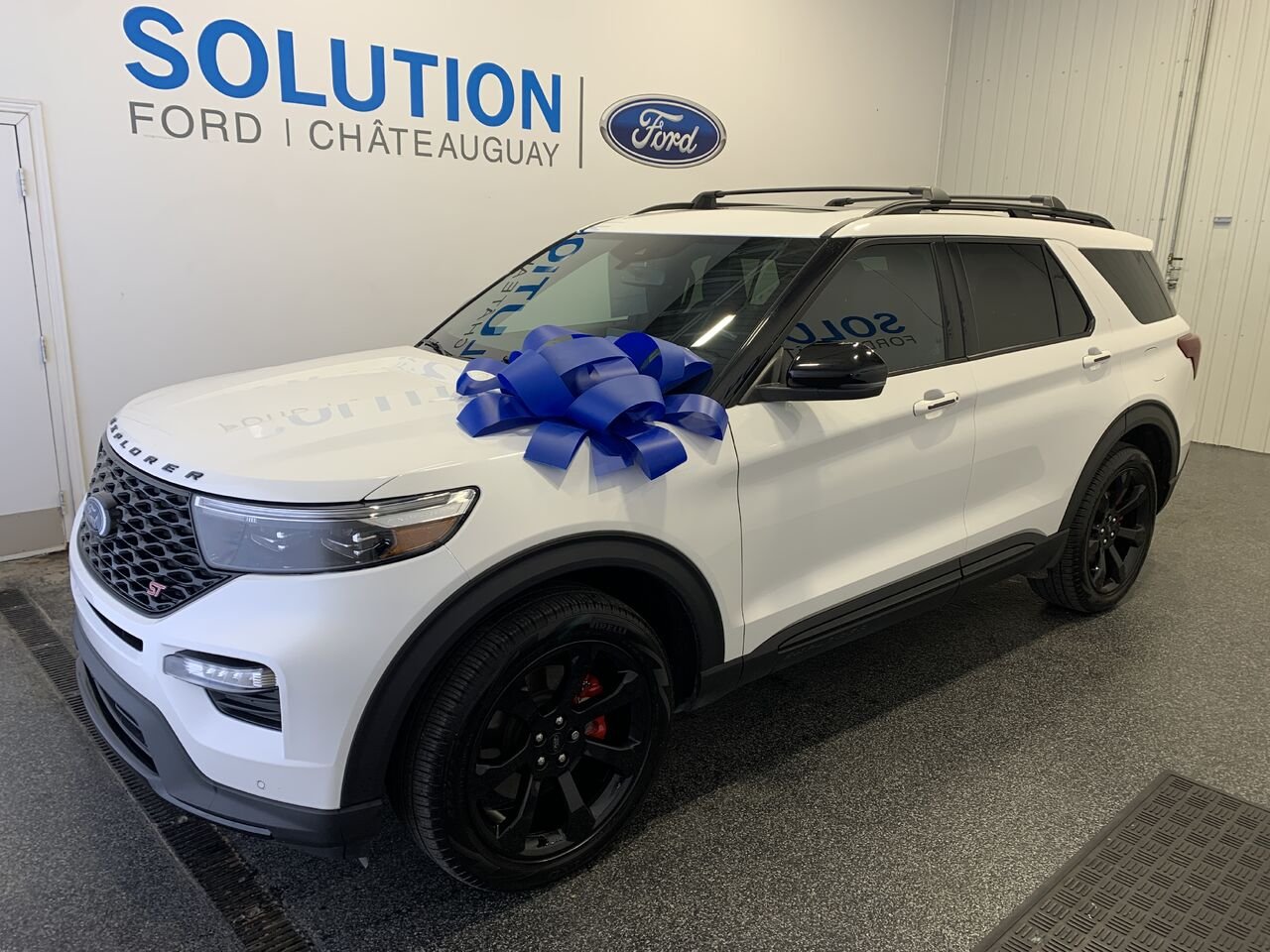 Ford Explorer ST AWD EXPLORER ST 4WD 2024 Blanc Châteauguay - photo #0