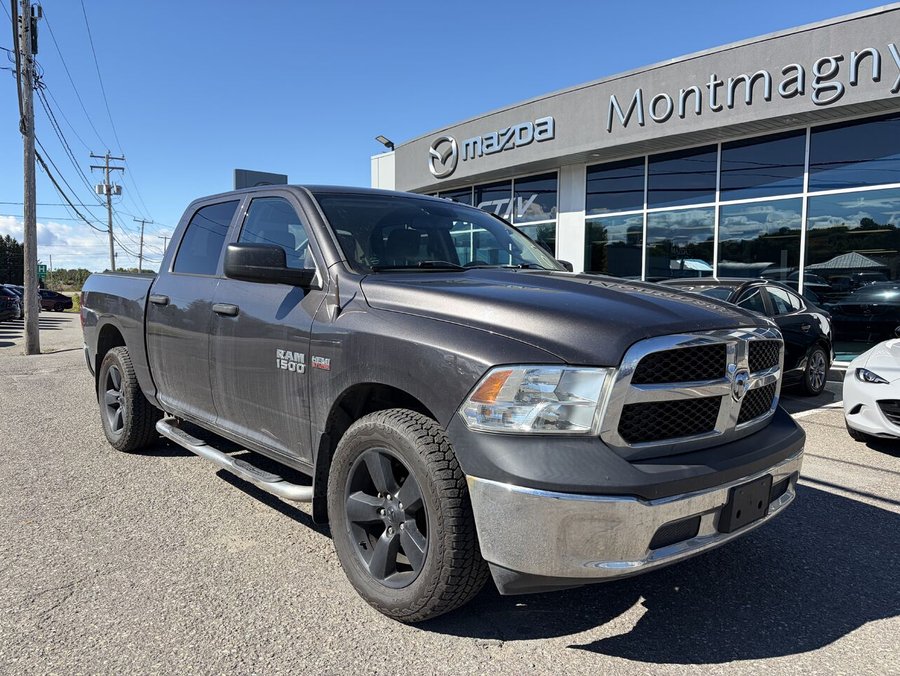 Ram 1500 Cabine multiplaces 4RM, 140,5 po ST 2017 Gris