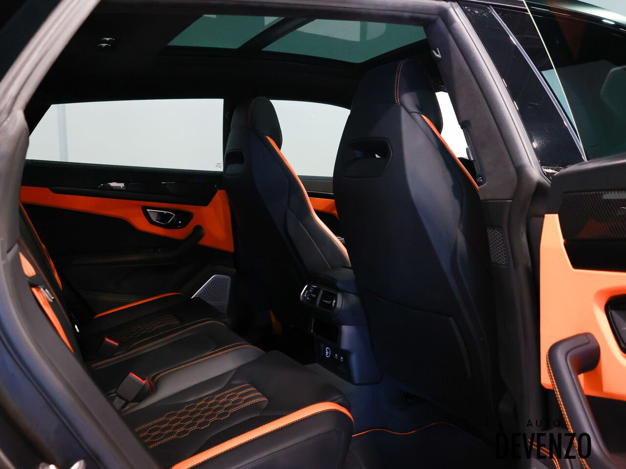 2024 Lamborghini Urus Black Saint-Eustache - photo #6