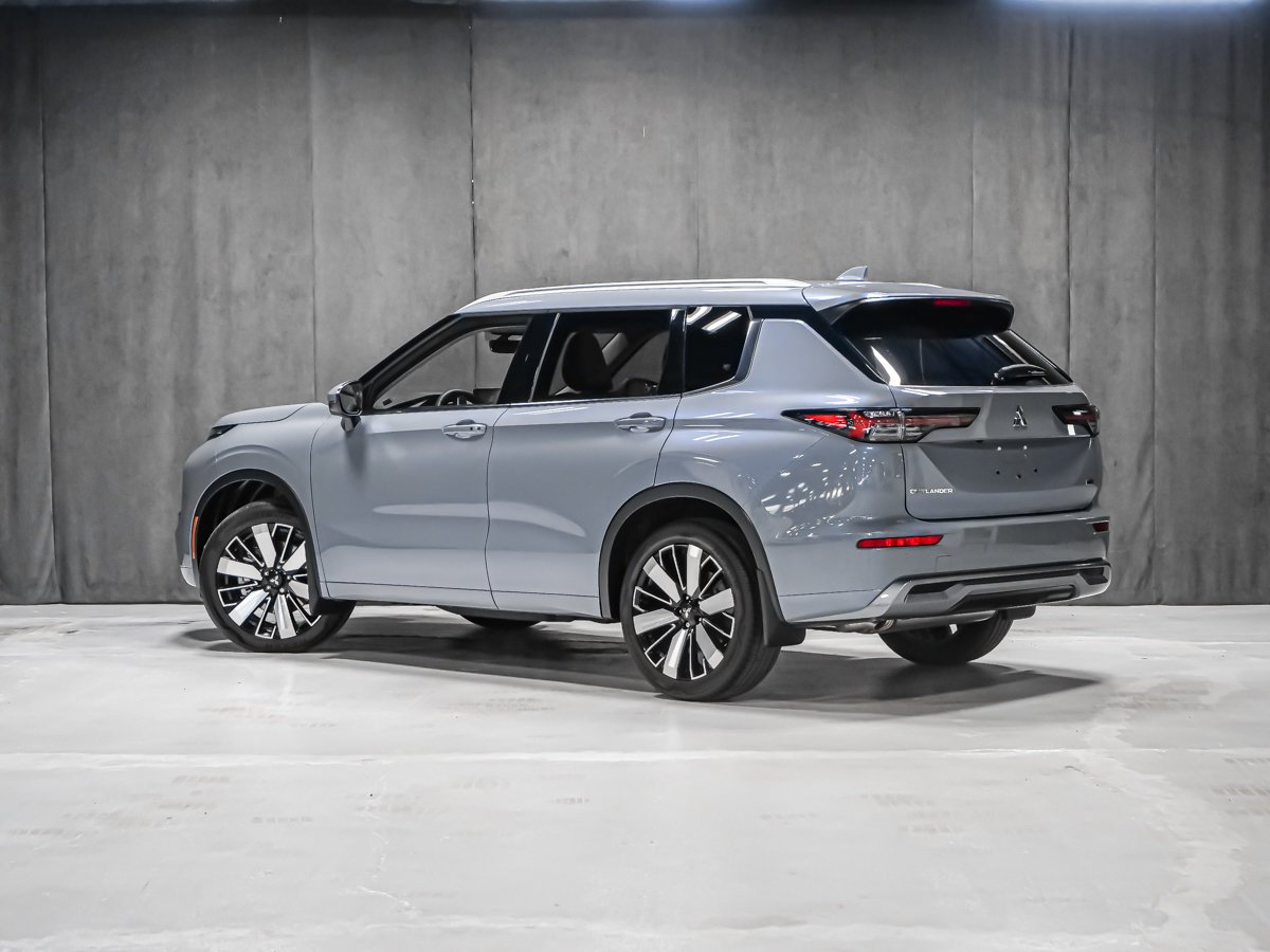 Mitsubishi Outlander GT 2026 Gris pierre de lune/Toit noir Montréal - photo #3