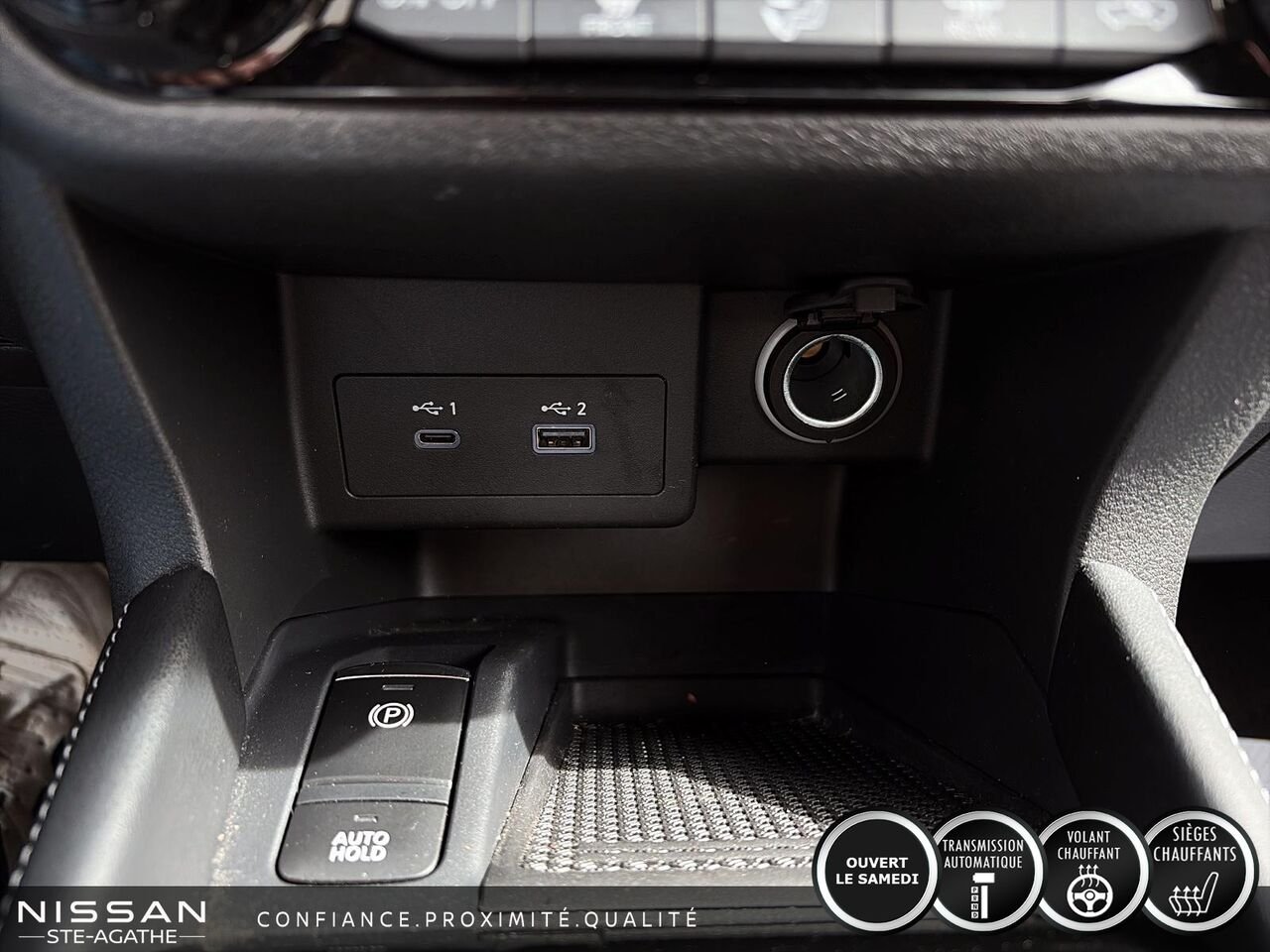 Nissan Kicks SV TA | BAS KILOMÉTRAGE | UN SEUL PROPRIÉTAIRE | APPLE CARPLAY | BOÎTE AUTOMATIQUE 2024 Noir Saint-Jérôme - photo #19