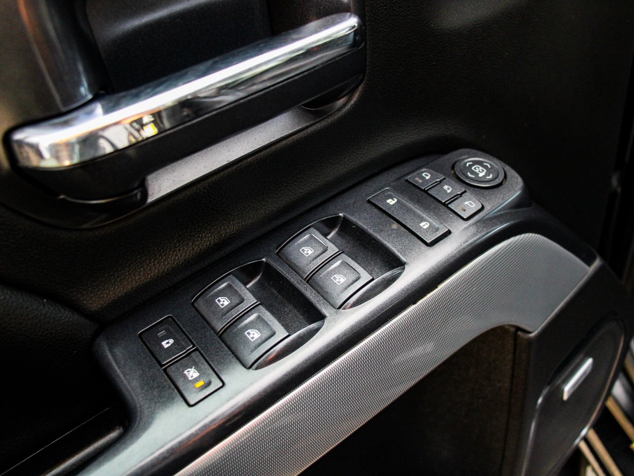2019 Chevrolet Silverado 2500HD 4WD Crew Cab 153.7 LTZ Black Sherwood Park - photo #17