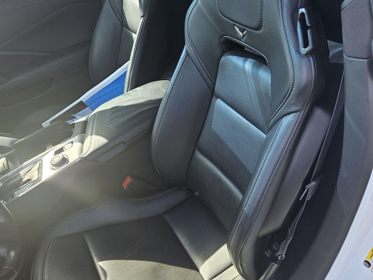 2015 Chevrolet Corvette Stingray Z51 coupé 2 portes avec 2LT White Thetford Mines - photo #15