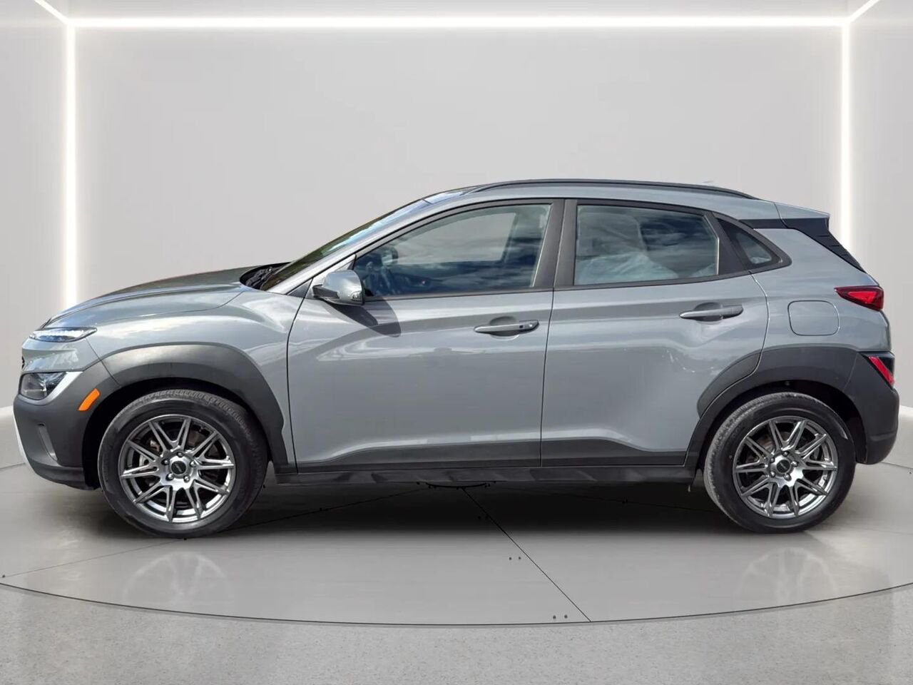 Hyundai Kona 2.0L Preferred TI 2023 Gris Gatineau - photo #1