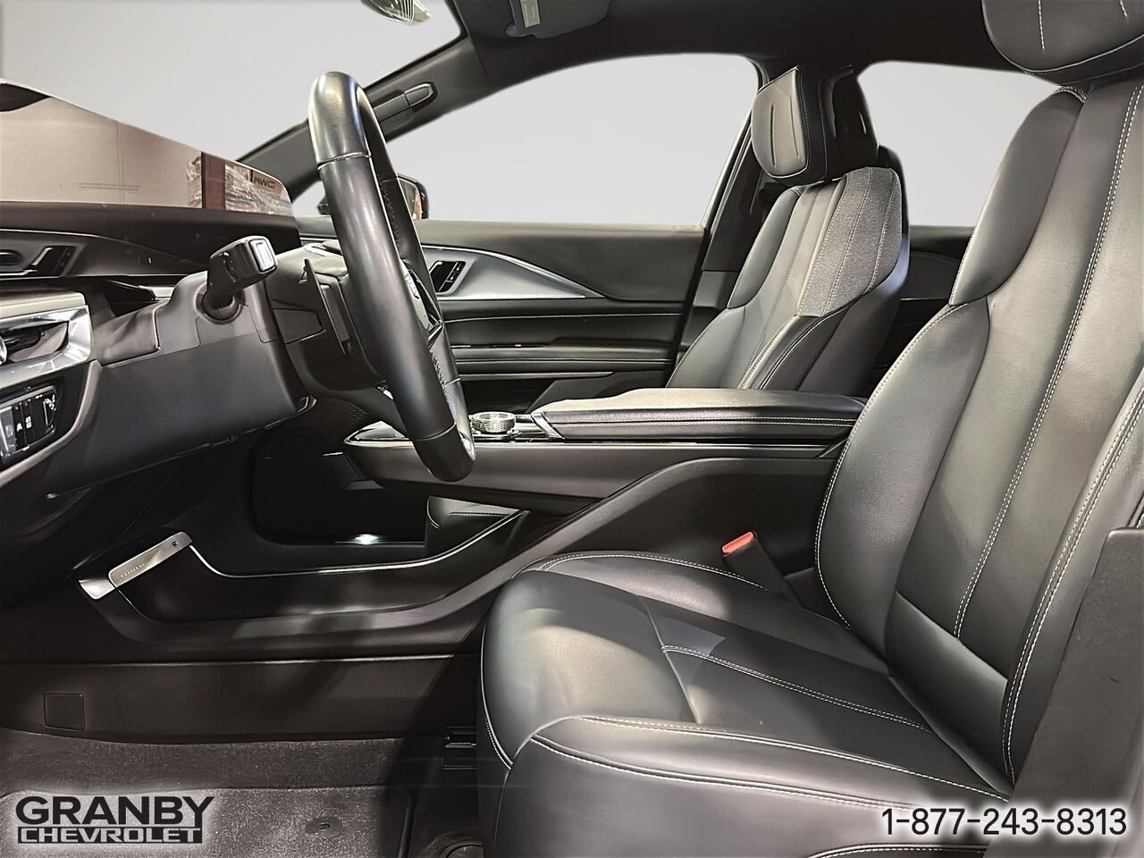 Cadillac LYRIQ Tech 4 portes avec 1SA | G3888 2024 Rouge Granby - photo #10