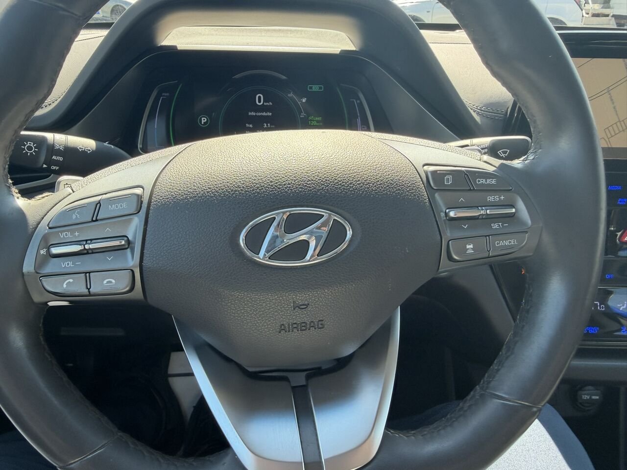 2021 Hyundai Ioniq Electric Ultimate Blue Laval - photo #26