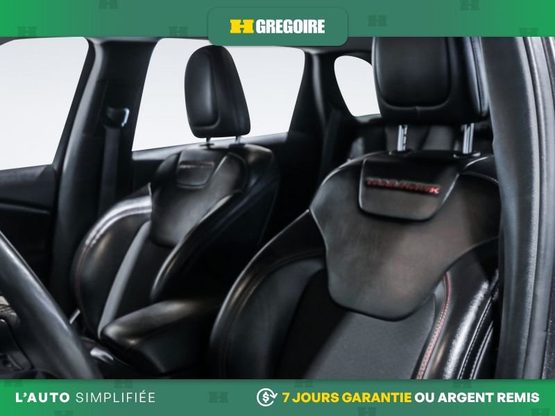 Jeep Cherokee 821880 | TRAILHAWK AWD AUTO A/C CUIR NAV GR ELECT MAGS CAM 2022 Gris Laval - photo #15