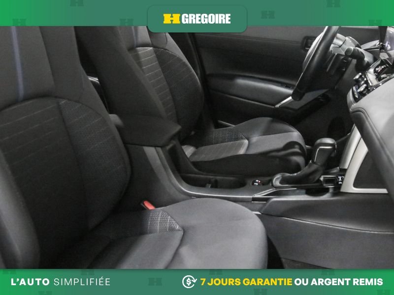 Toyota Corolla 2023 Blanc Saint-Eustache - photo #29