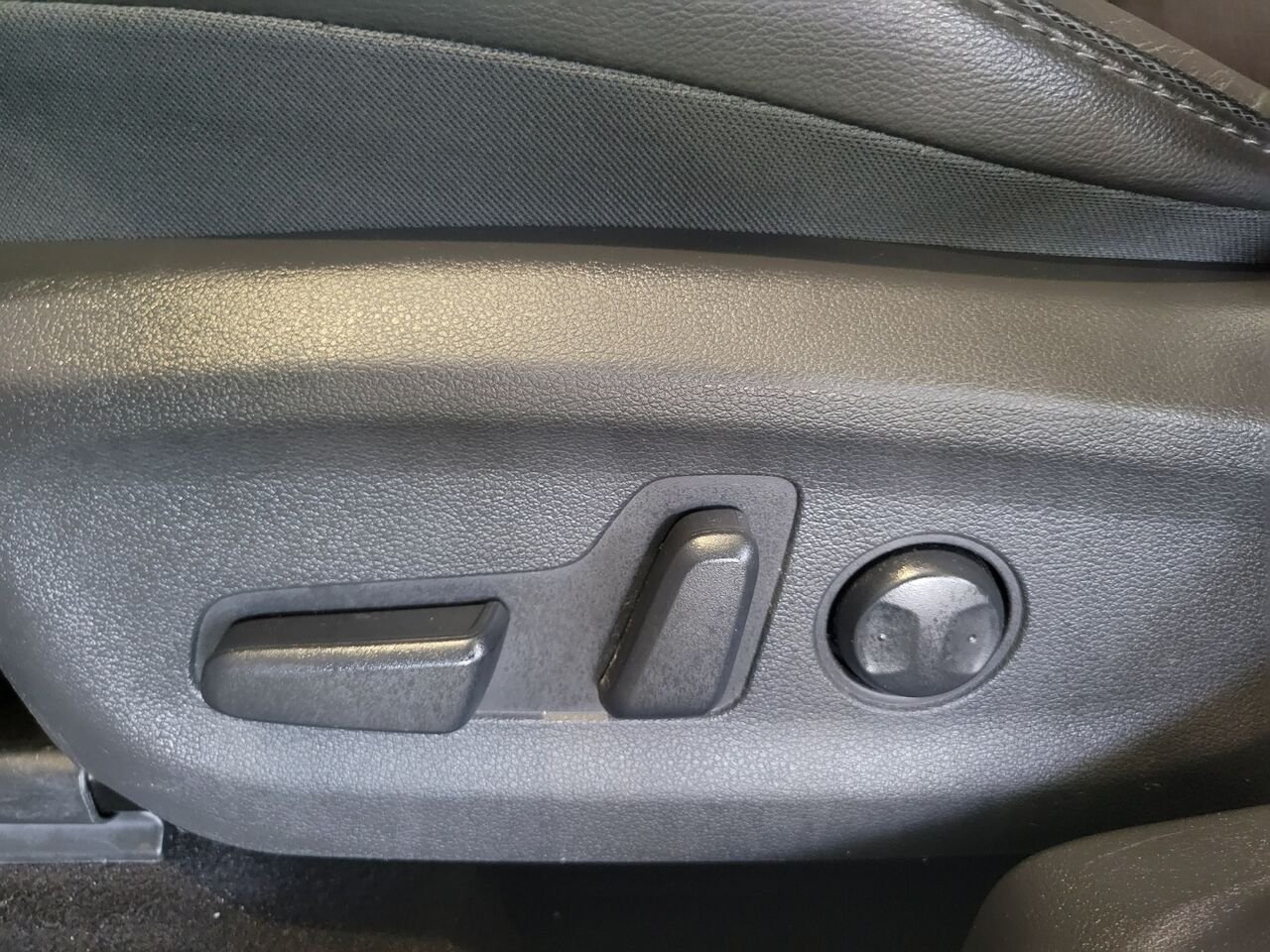 2019 Hyundai Kona Electric Grey  - photo #11