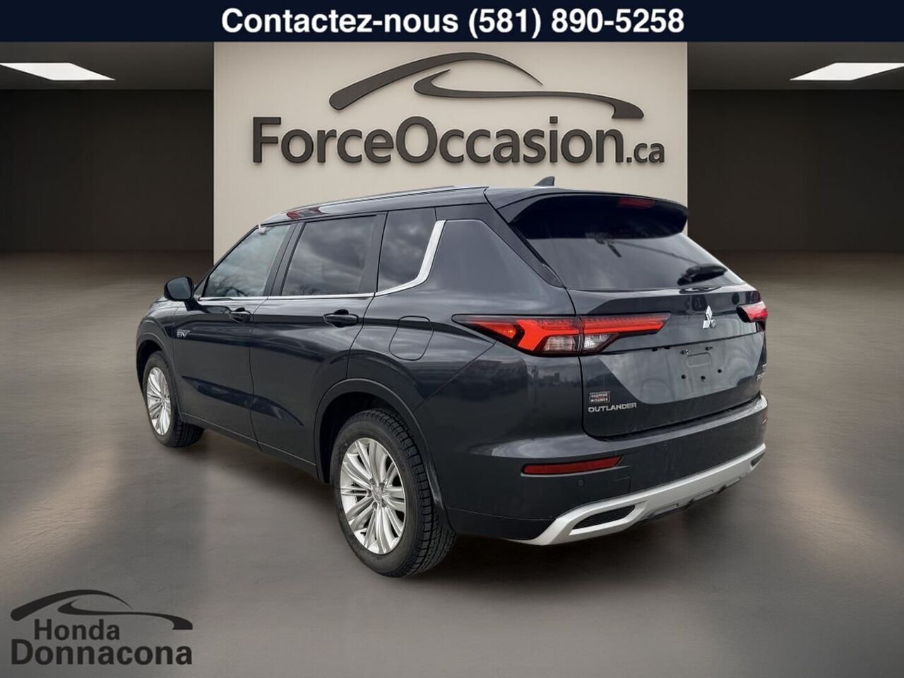 2025 Mitsubishi Outlander Plug-In Hybrid Silver  - photo #5