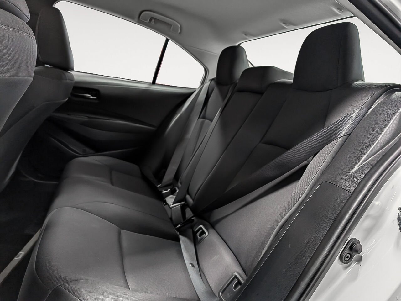 Toyota Corolla LE/SIÈGES CHAUFFANTS/CAMÉRA DE RECUL/BLUETOOTH/AC/ 2023 blanc Sherbrooke - photo #8