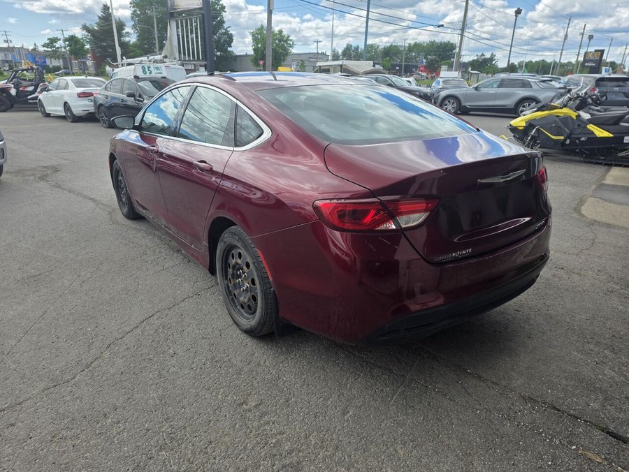 2015 Chrysler 200 2015 Red