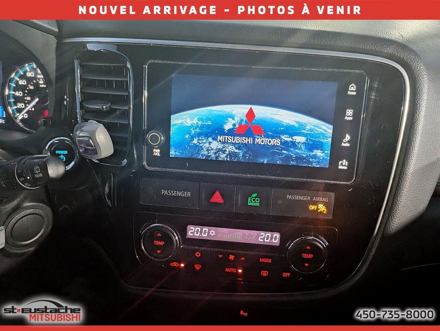 Mitsubishi Outlander PHEV SE PHEV-SIÈGES CHAUFFANTS-CUIR/SUÈDE-35 KM AUTONOMIE ELECTRIQUE 2018 Argent