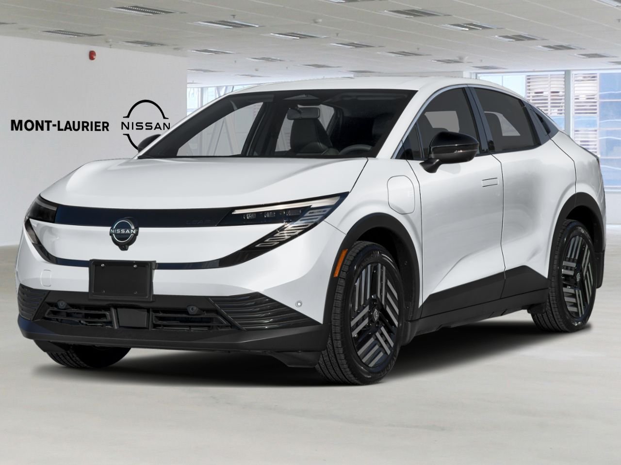 2027 NISSAN LEAF Everest White Pearl TriCoat Mont-Laurier - photo #0