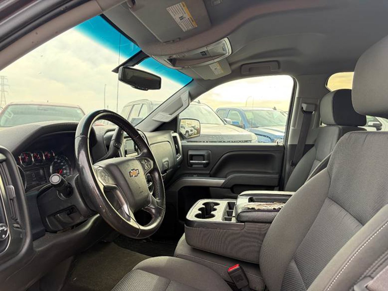 2015 Chevrolet Silverado 1500 4WD Crew Cab 143.5 LT w/1LT Grey Sherwood Park - photo #5