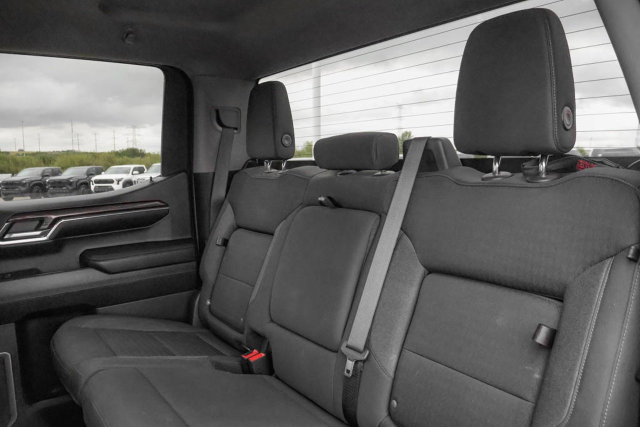 2023 Chevrolet Silverado 1500 4WD Crew Cab 147 LT Grey Sherwood Park - photo #31