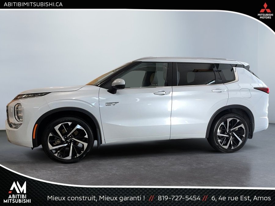 2023 Mitsubishi Outlander Plug-In Hybrid PHEV White