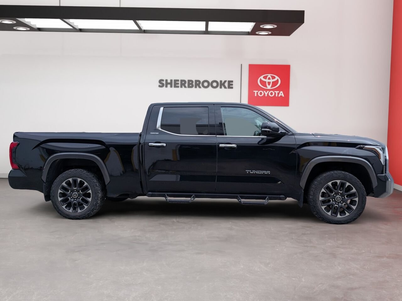 Toyota Tundra hybride LIMITED/AWD/SIÈGES CHAUFFANTS ET VENTILLÉS/TOIT OUVRANT PANORAMIQUE/VOLANT CHAUFFANT/BLUETOOTH/AC 2023 Noir Sherbrooke - photo #3