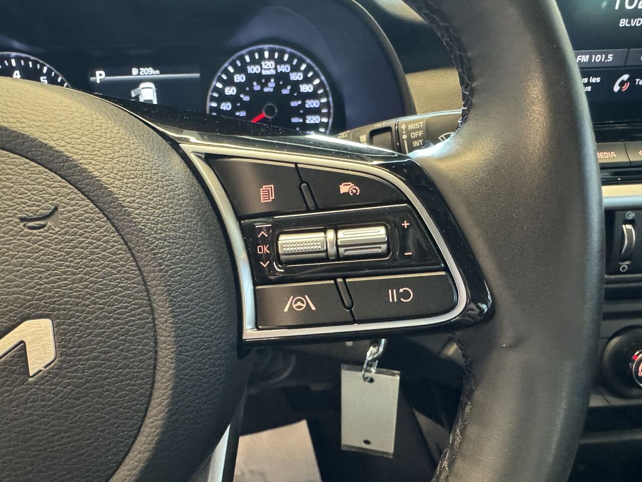 2024 Kia Forte White Saint-Eustache - photo #16