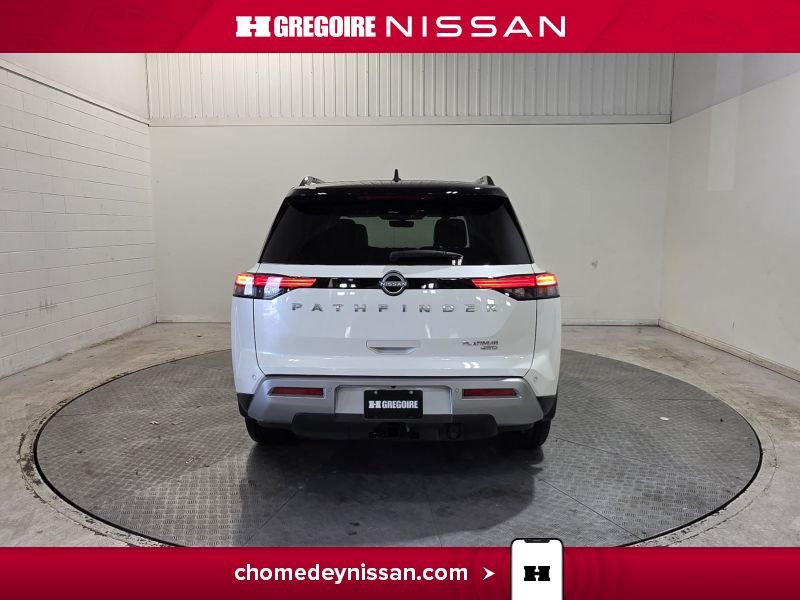 Nissan Pathfinder 2024 Blanc Laval - photo #7