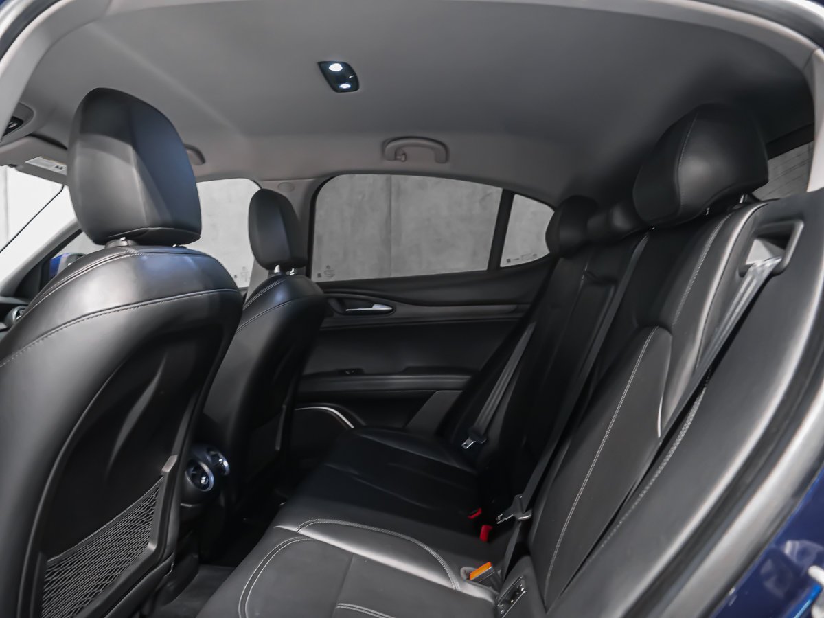 Alfa Romeo Stelvio Ti BARRE DE TOIT DÉMARREUR A DISTANCE 2018 Bleu Montréal - photo #18