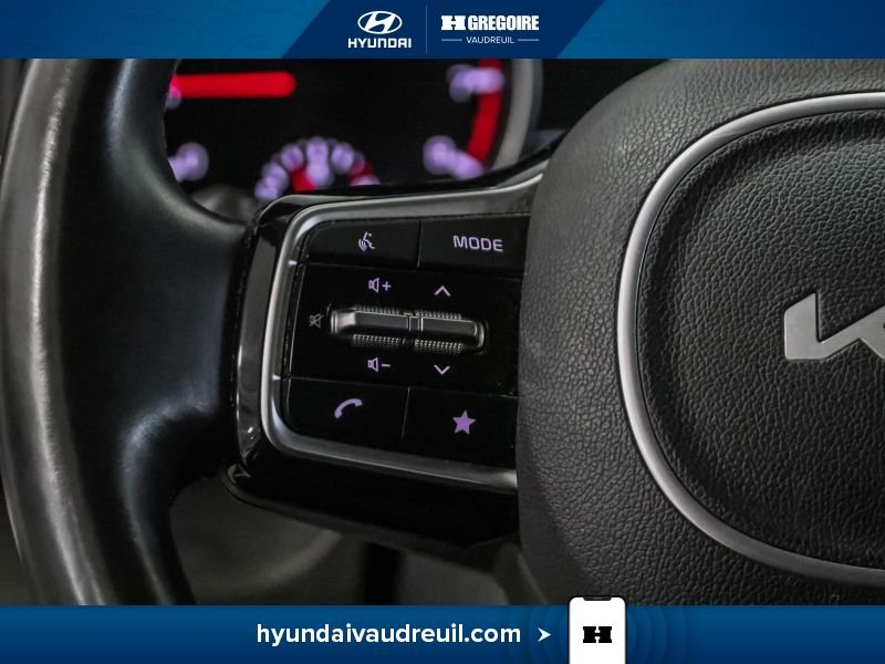 2022 Kia Carnival White Saint-Eustache - photo #24