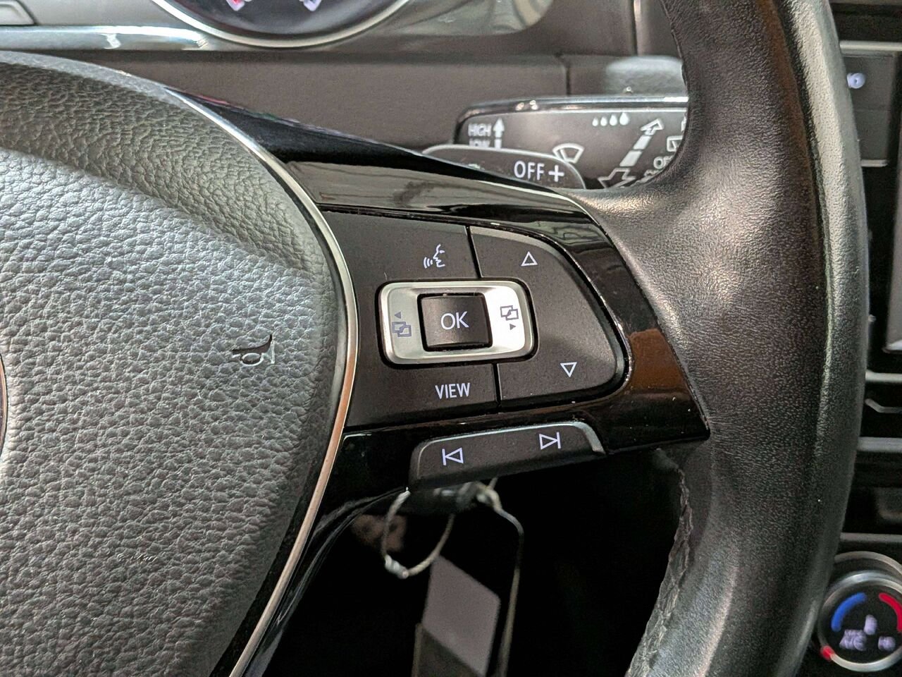 Volkswagen Golf Comfortline 5-door Auto 2019 Noir Val-David - photo #15