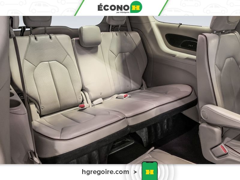 2017 Chrysler Pacifica White Blainville - photo #21