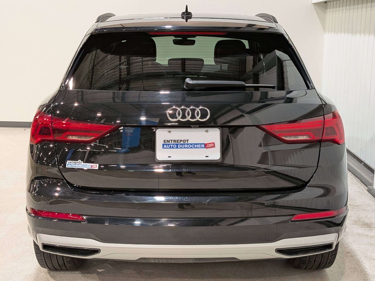 2023 Audi Q3 Komfort 45 TFSI quattro Black Val-David - photo #5