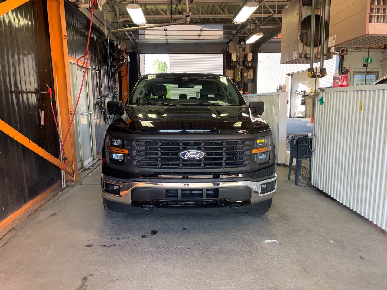 Ford F-150 XLT CREW 4X4 *3.5L ECOBOOST* NAV *CAM 360*CARPLAY 2024 Noir Saint-Jérôme - photo #3