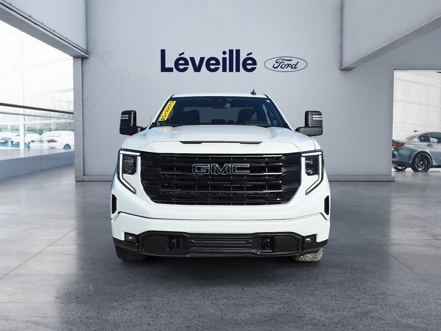 GMC Sierra 1500 Elevation 5.3L ** GR. PROTECTION ** GROS MIRROIRS ** 157 po 2023 Blanc