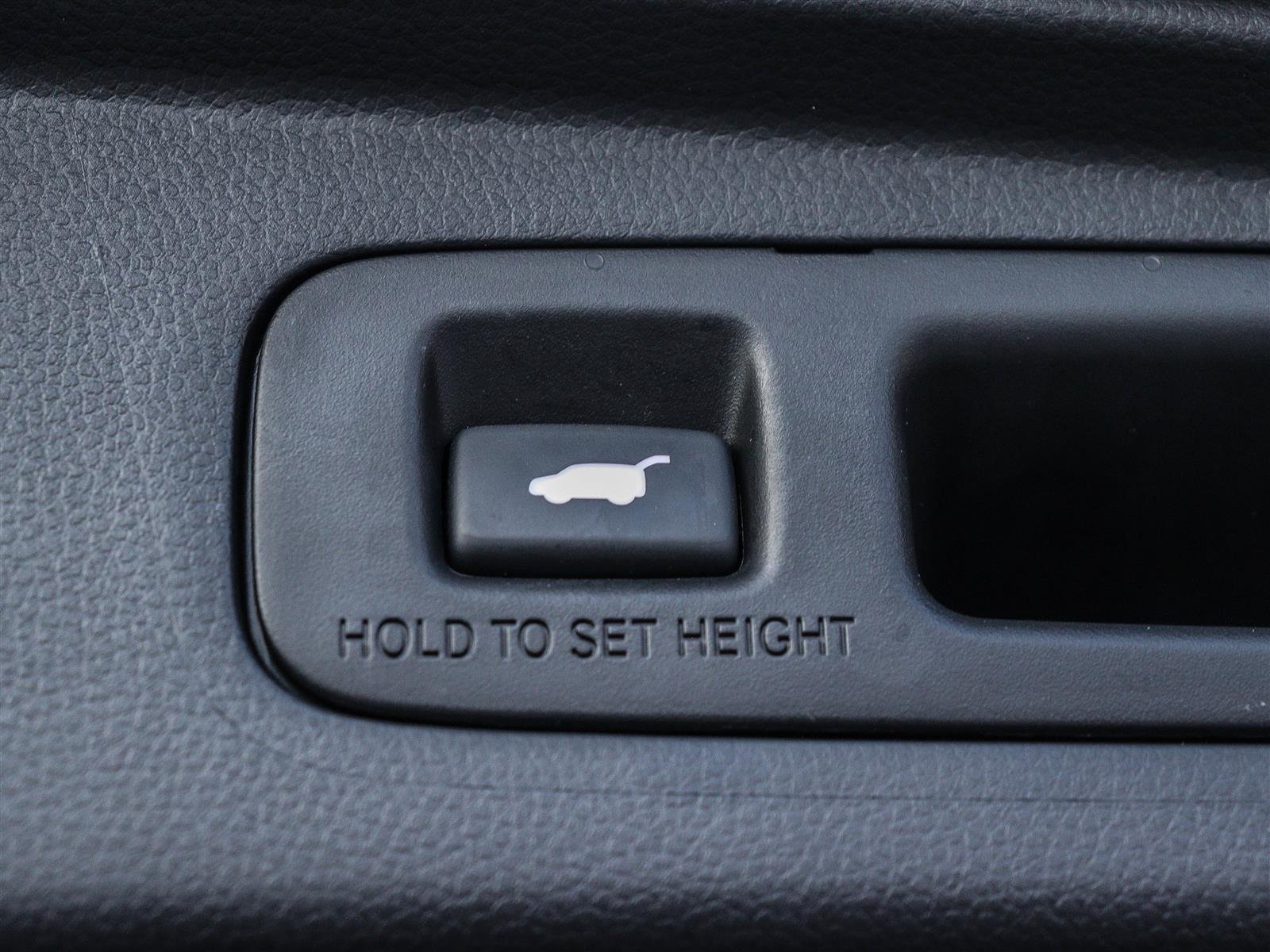 Honda CR-V hybride Touring 2024 Grey Ottawa & Gatineau - photo #19
