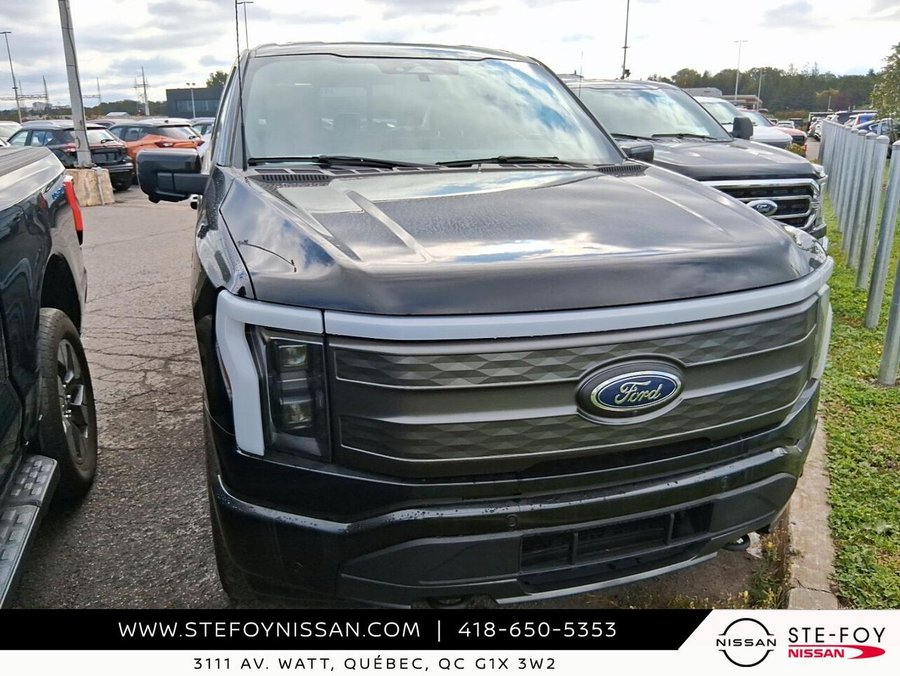Ford F-150 Lightning LARIAT STANDARD RANGE LARIAT cabine SuperCrew 4RM caisse de 5,5 pi 2023 Noir