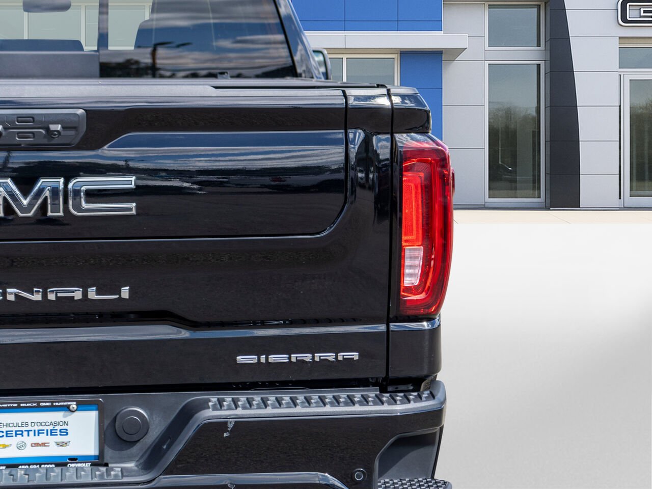 GMC Sierra 1500 Denali Ultimate cabine multiplace 4RM 2025 Noir Châteauguay - photo #39
